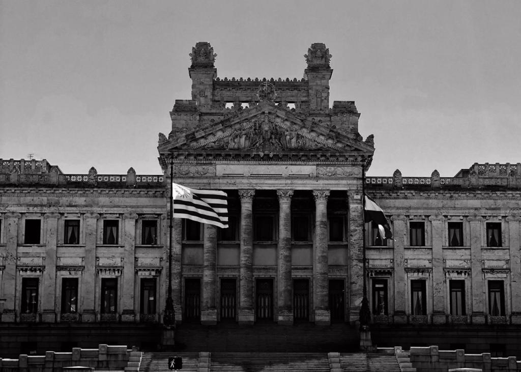 Uruguay: El debate de lo urgente en la gestión de la&nbsp;emergencia