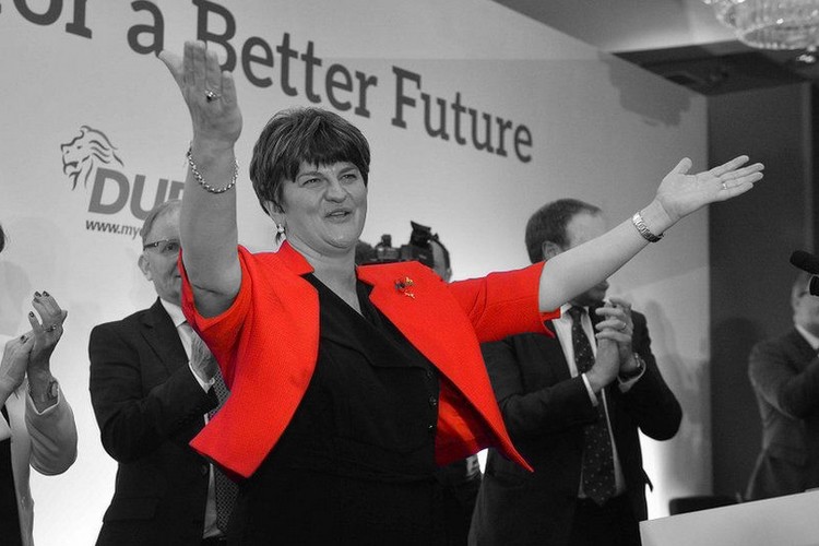 Renunció la ministra principal de Irlanda del Norte ante la crisis del&nbsp;unionismo