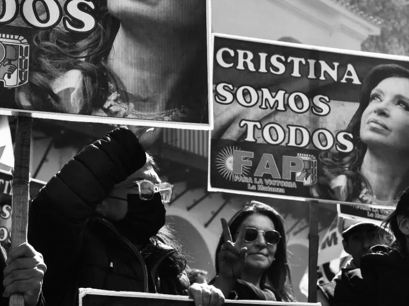 A un mes del atentado a CFK: ¿fueron los dos demonios o la polarización&nbsp;asimétrica?